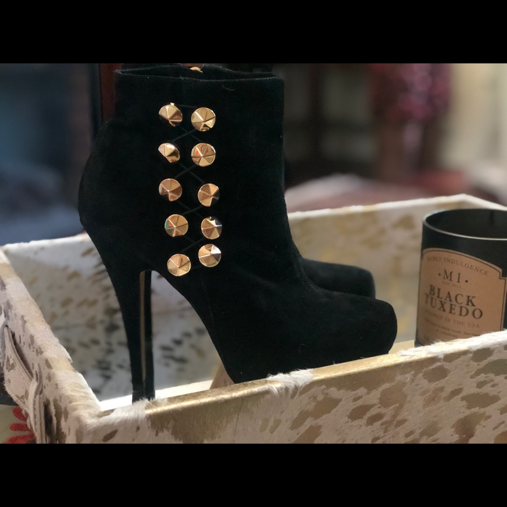 Vince Camuto suede platform booties
